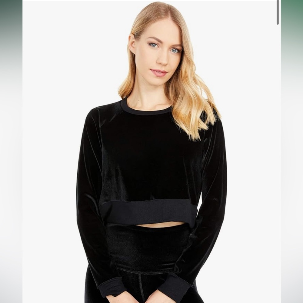 Beyond Yoga Velvet Crop Pullover